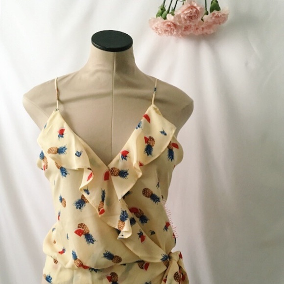 Ruffle Top - Picture 2 of 8